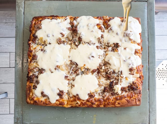 18" OG RIBEYE CHEESESTEAK SQUARE PIZZA.